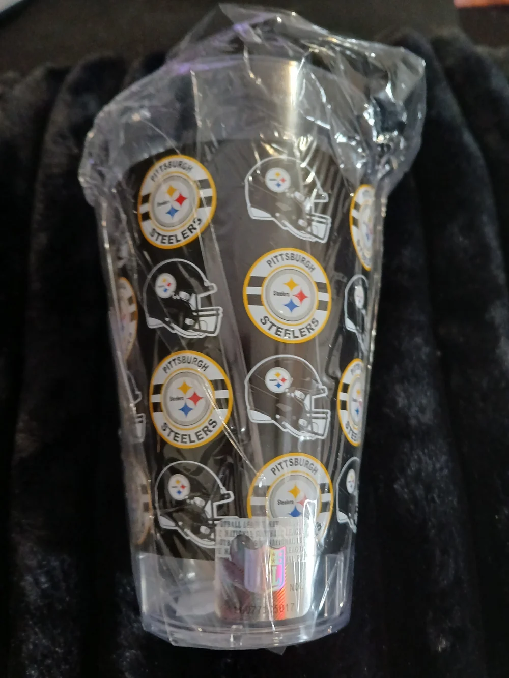 NFL Pittsburgh Steelers Black and Yellow Team Logo Party Cups